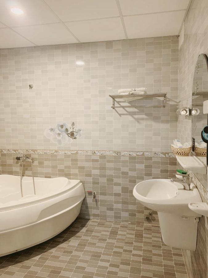 Thanh Thu 1 Hotel Kon Tum Esterno foto