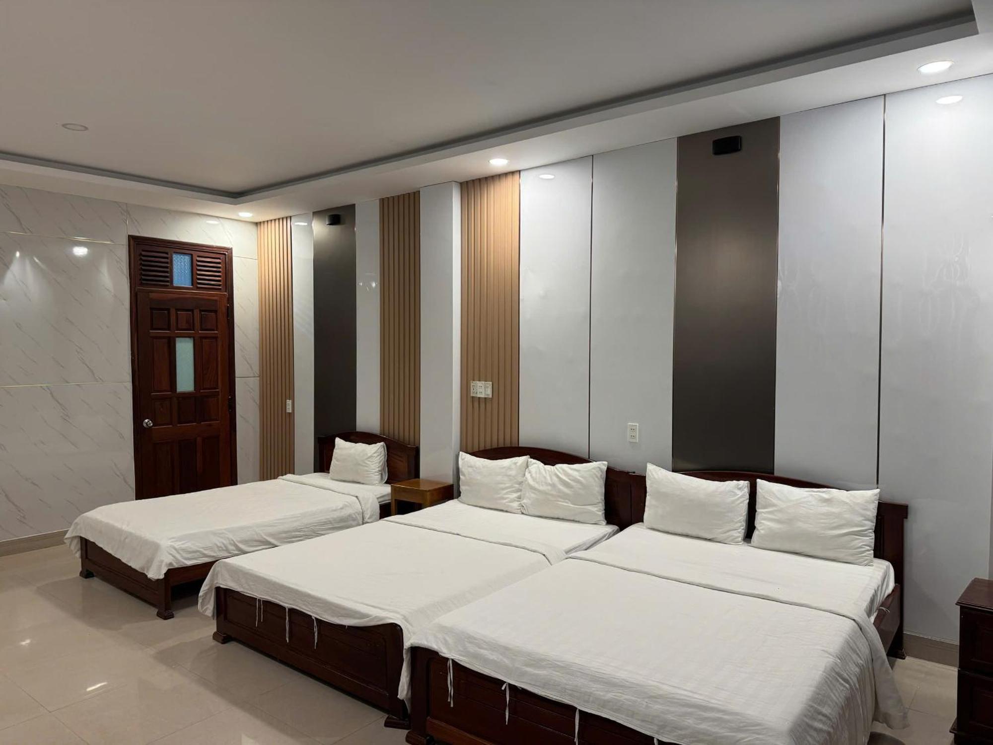 Thanh Thu 1 Hotel Kon Tum Esterno foto